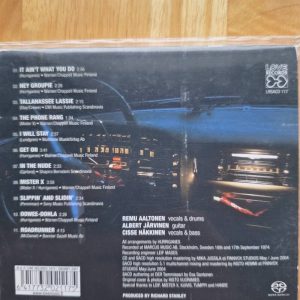 Hurriganes - Roadrunner. LRSACD 2004. (VG+)