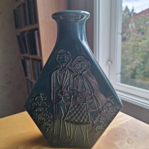 Kupittaansavi?! maljakko. 23cm. Turkoosin sininen. Harvinainen!